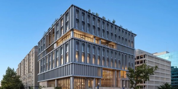 国外校园建筑：美国·乔治城大学麦考特公共政策学院